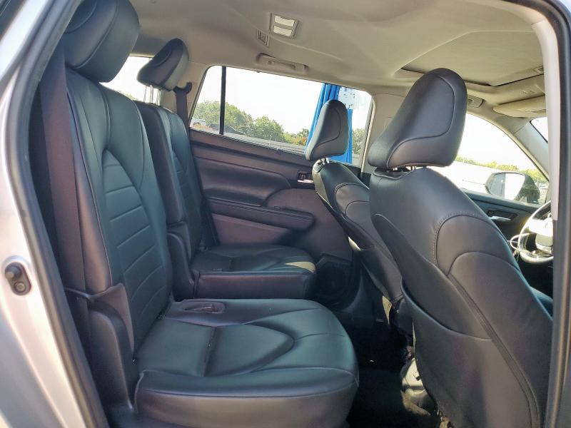 5TDGZRAH4LS502122 - 2020 TOYOTA HIGHLANDER XLE Plata foto 11