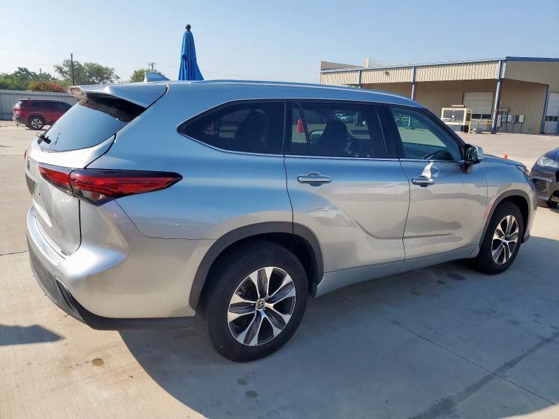 5TDGZRAH4LS502122 - 2020 TOYOTA HIGHLANDER XLE Plata foto 3