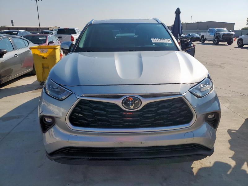 5TDGZRAH4LS502122 - 2020 TOYOTA HIGHLANDER XLE Plata foto 5