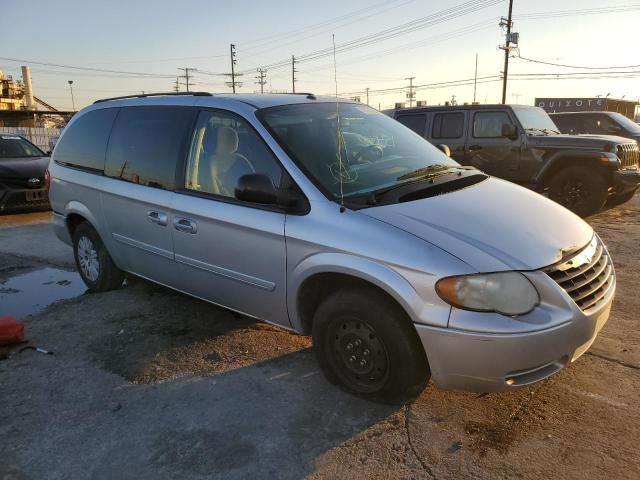 2A4GP44R66R905068 - 2006 CHRYSLER TOWN & COU LX SILVER photo 4