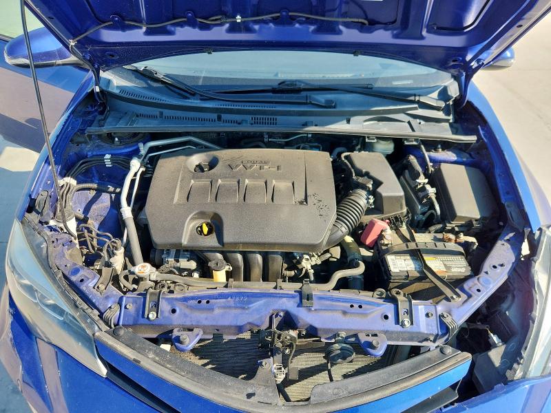 5YFBURHE8JP772741 - 2018 TOYOTA COROLLA L BLUE photo 11