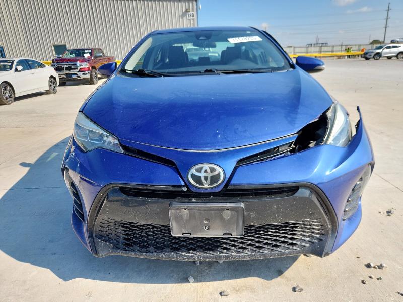 5YFBURHE8JP772741 - 2018 TOYOTA COROLLA L BLUE photo 5