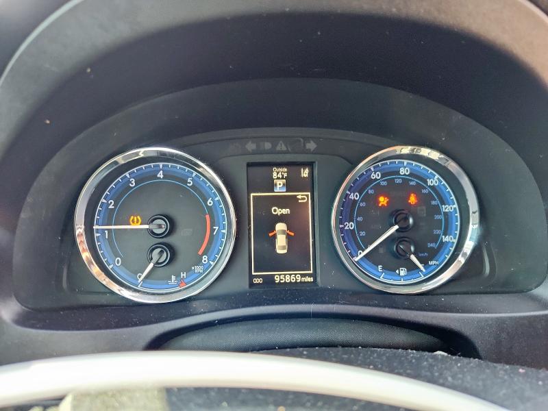 5YFBURHE8JP772741 - 2018 TOYOTA COROLLA L BLUE photo 9