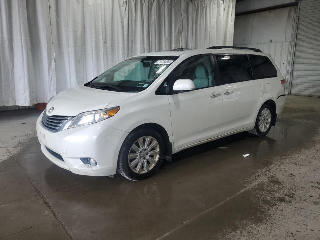 2011 TOYOTA SIENNA XLE, 