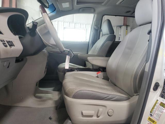 5TDDK3DC1BS011543 - 2011 TOYOTA SIENNA XLE 白色 照片 7