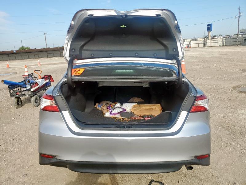 4T1C11AK2LU981490 - 2020 TOYOTA CAMRY LE SILVER photo 6