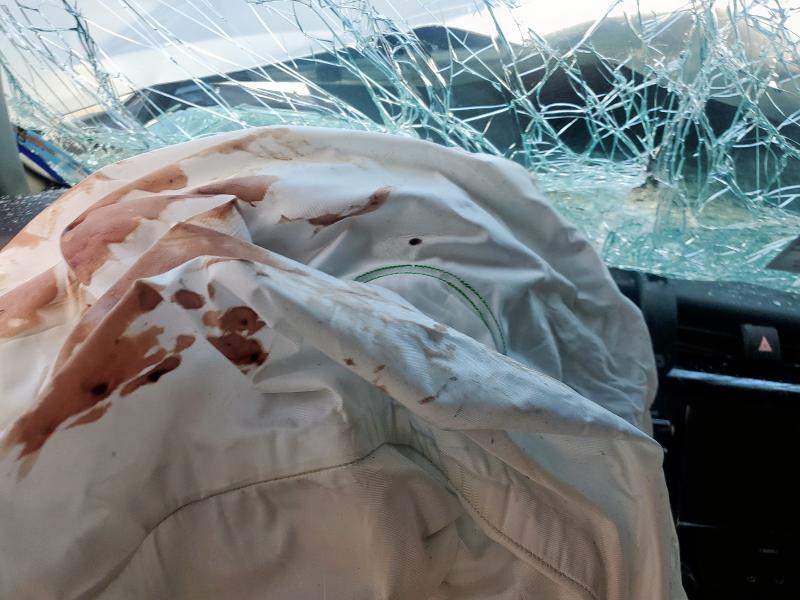 4T1C11AK2LU981490 - 2020 TOYOTA CAMRY LE SILVER photo 9