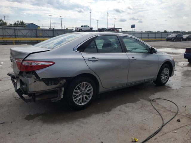 4T1BF1FK8HU691123 - 2017 TOYOTA CAMRY LE SILVER photo 3