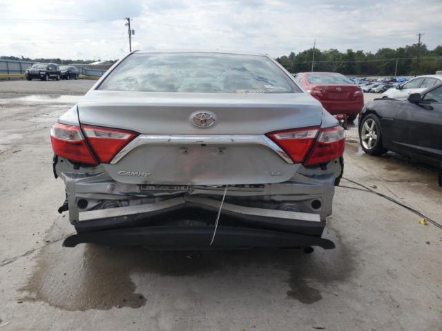 4T1BF1FK8HU691123 - 2017 TOYOTA CAMRY LE SILVER photo 6