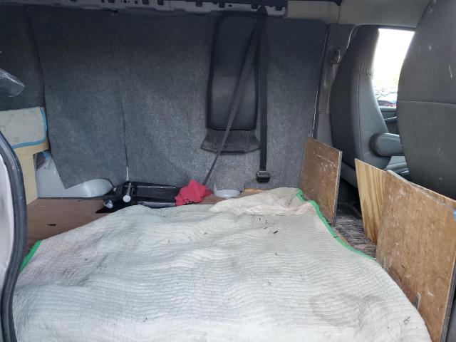 1GCSGAFX0C1161039 - 2012 CHEVROLET EXPRESS G1 SILVER photo 11