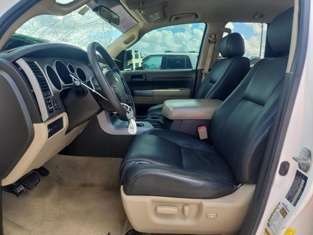 5TFRM5F16BX033734 - 2011 TOYOTA TUNDRA DOUBLE CAB SR5 WHITE photo 7