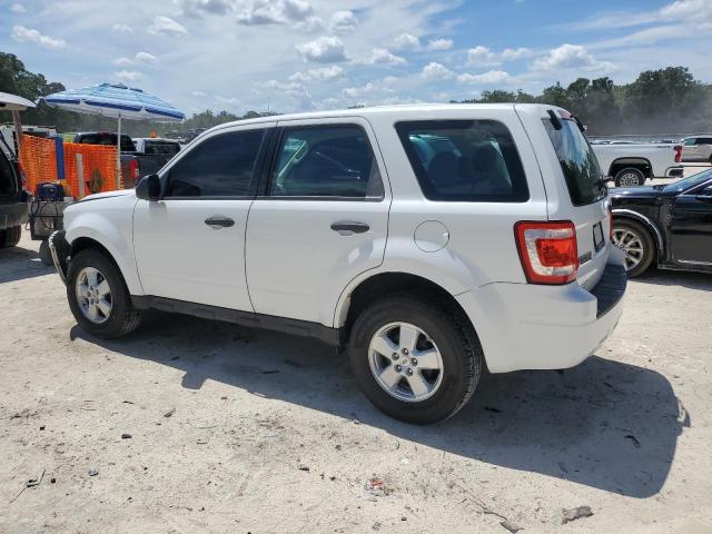 1FMCU02729KA38273 - 2009 FORD ESCAPE XLS WHITE photo 2