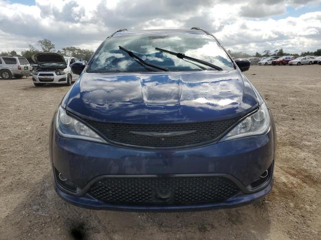 2C4RC1EG7JR322099 - 2018 CHRYSLER PACIFICA TOURING L PLUS BLUE photo 5