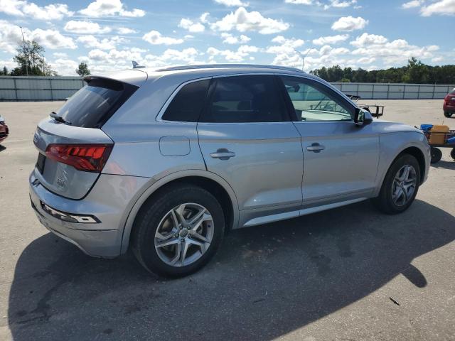 WA1BNAFY6J2061849 - 2018 AUDI Q5 PREMIUM PLUS SILVER photo 3