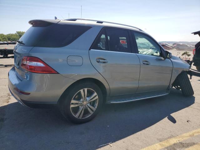 4JGDA5HB6CA024959 - 2012 MERCEDES-BENZ ML 350 4MATIC GRAY photo 3