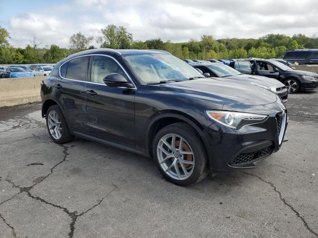 ZASPAKBN2K7C51121 - 2019 ALFA ROMEO STELVIO TI BLACK photo 4
