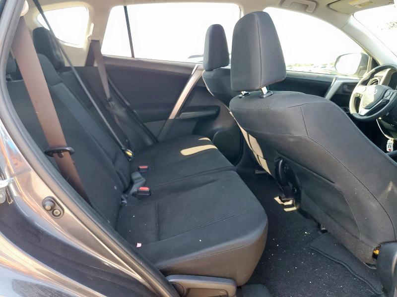 JTMZFREV8JJ740924 - 2018 TOYOTA RAV4 LE GRAY photo 11