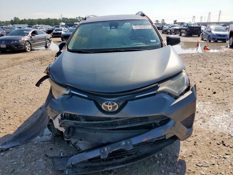 JTMZFREV8JJ740924 - 2018 TOYOTA RAV4 LE GRAY photo 5