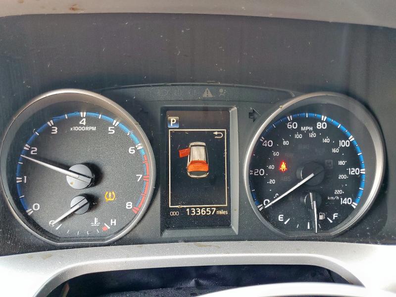 JTMZFREV8JJ740924 - 2018 TOYOTA RAV4 LE GRAY photo 9