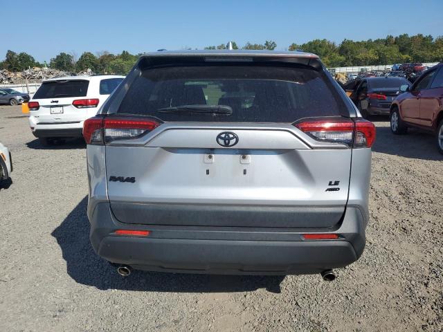 JTMF1RFV3KD046819 - 2019 TOYOTA RAV4 LE 银色 照片 6