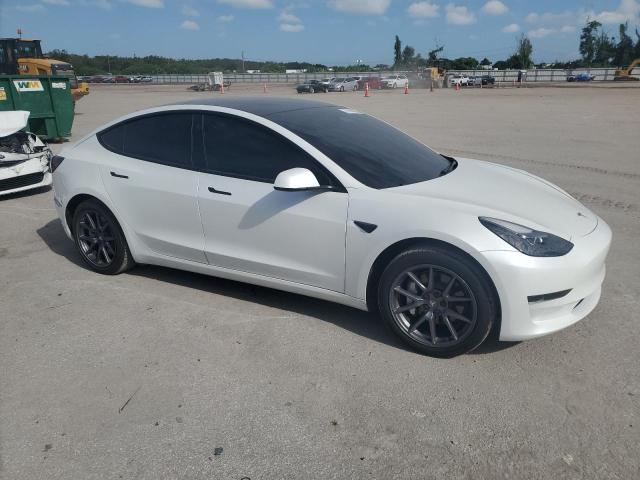 5YJ3E1EA6MF913357 - 2021 TESLA MODEL 3 白色 照片 4