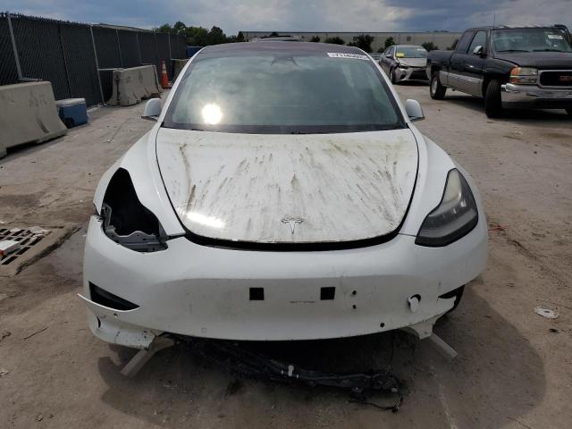 5YJ3E1EA8JF004354 - 2018 TESLA MODEL 3 WHITE photo 5