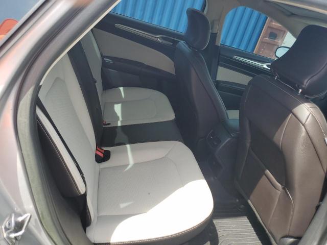 3FA6P0HD8KR194055 - 2019 FORD FUSION SE SILVER photo 10