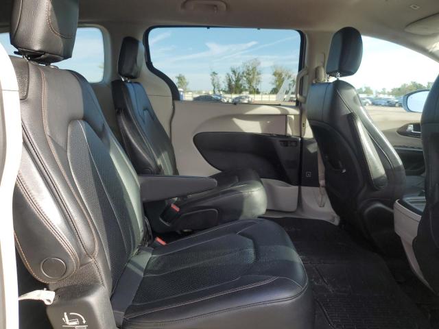 2C4RC1BG3KR582943 - 2019 CHRYSLER PACIFICA TOURING L SILVER photo 10