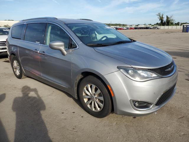2C4RC1BG3KR582943 - 2019 CHRYSLER PACIFICA TOURING L SILVER photo 4