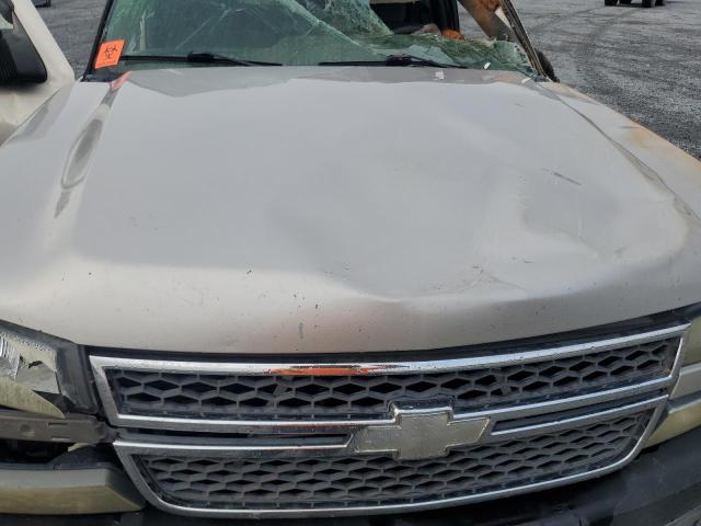 1GCHK23255F826143 - 2005 CHEVROLET SILVERADO K2500 HEAVY DUTY BEIGE photo 11