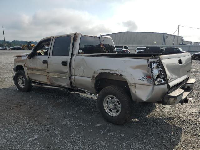 1GCHK23255F826143 - 2005 CHEVROLET SILVERADO K2500 HEAVY DUTY BEIGE photo 2