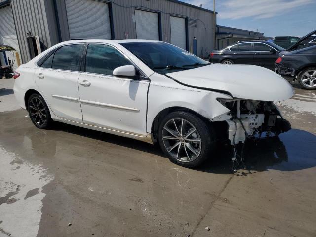 4T1BF1FK4FU474021 - 2015 TOYOTA CAMRY LE WHITE photo 4