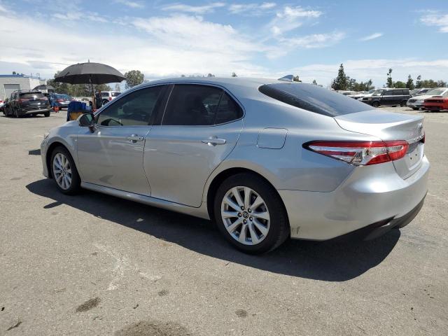 4T1B11HK5KU201532 - 2019 TOYOTA CAMRY L ვერცხლისფერი ფოტო 2