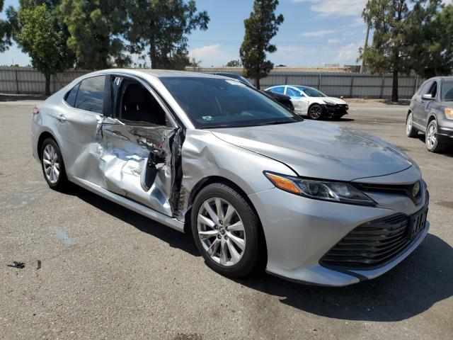 4T1B11HK5KU201532 - 2019 TOYOTA CAMRY L ვერცხლისფერი ფოტო 4