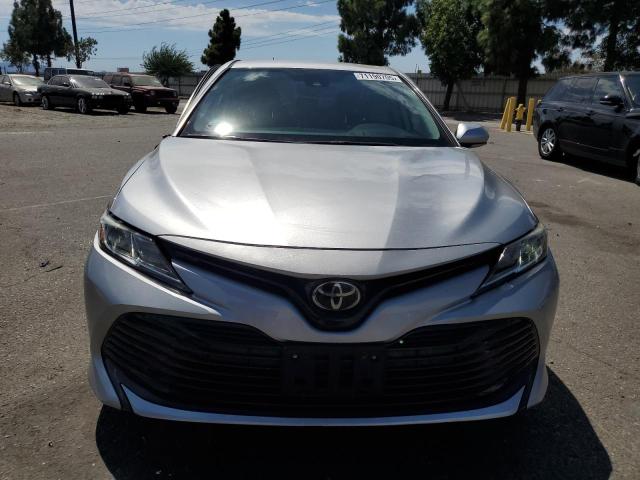 4T1B11HK5KU201532 - 2019 TOYOTA CAMRY L ვერცხლისფერი ფოტო 5