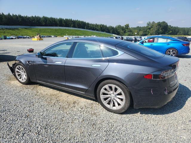 5YJSA1E25GF156861 - 2016 TESLA MODEL S Темно-сірий фото 2