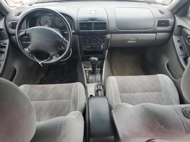 JF1SF65611H707740 - 2001 SUBARU FORESTER S WHITE photo 8