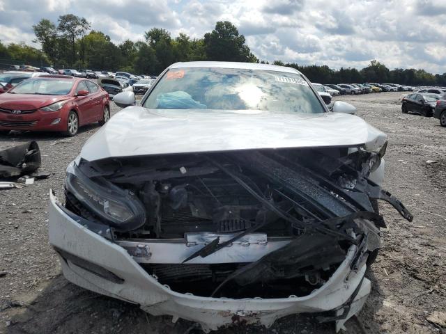 1HGCV1F38KA176038 - 2019 HONDA ACCORD SPORT WHITE photo 5
