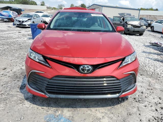 4T1C11AKXRU205892 - 2024 TOYOTA CAMRY LE RED photo 5