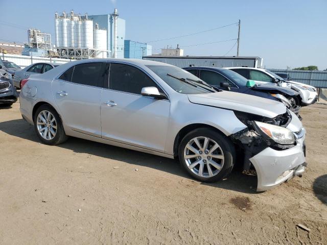 1G11F5SL6FF180168 - 2015 CHEVROLET MALIBU LTZ ვერცხლისფერი ფოტო 4