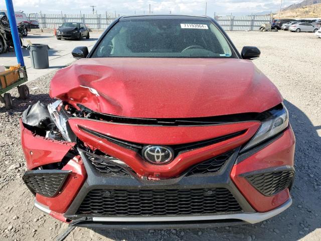 4T1K61AK2RU227205 - 2024 TOYOTA CAMRY XSE RED photo 5