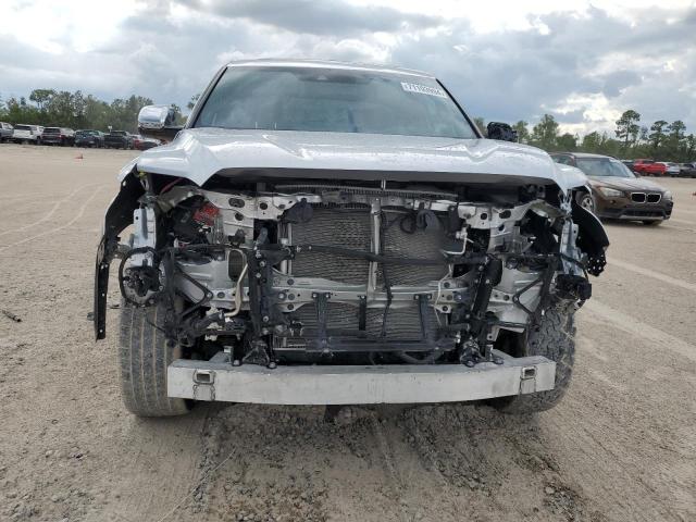 5TFMA5AB8NX014674 - 2022 TOYOTA TUNDRA CREWMAX PLATINUM ვერცხლისფერი ფოტო 5