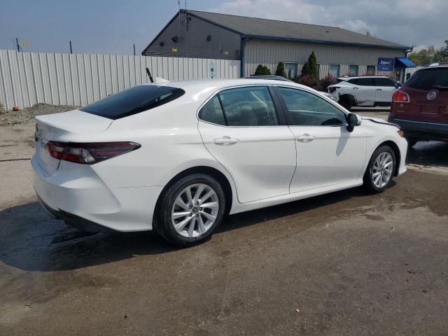 4T1C11AK5PU754803 - 2023 TOYOTA CAMRY LE WHITE photo 3