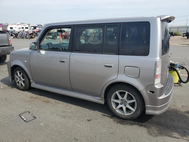 JTLKT324764044441 - 2006 TOYOTA SCION XB GRAY photo 2