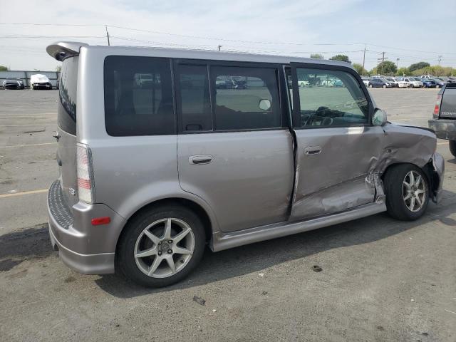 JTLKT324764044441 - 2006 TOYOTA SCION XB GRAY photo 3