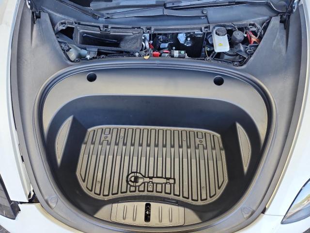 5YJ3E1EA9PF490195 - 2023 TESLA MODEL 3 Beyaz fotoğraf 11