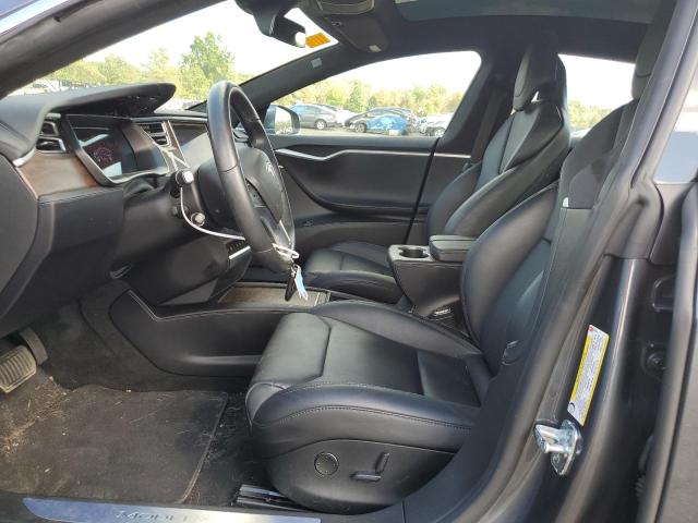 5YJSA1E25HF215831 - 2017 TESLA MODEL S رمادي صورة 7