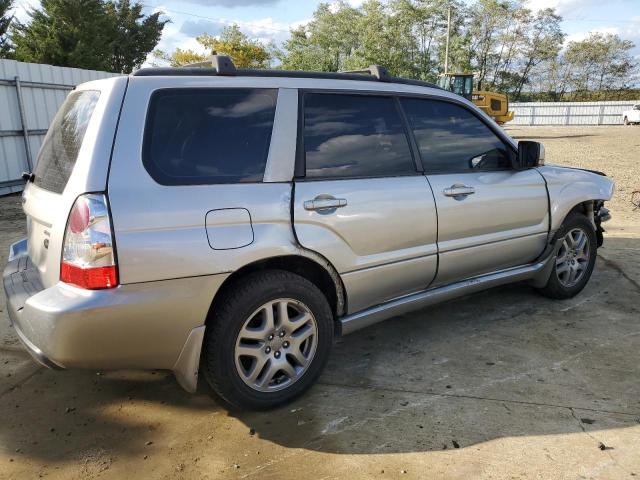 JF1SG676X7H724653 - 2007 SUBARU FORESTER 2.5X LL BEAN SILVER photo 3