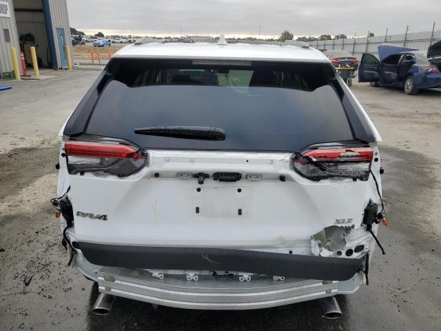 4T3RWRFV2RU158832 - 2024 TOYOTA RAV4 XLE WHITE photo 6