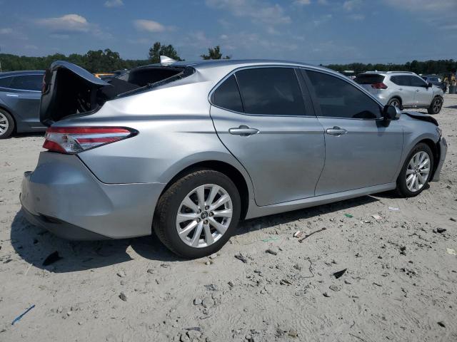 4T1C11AK9LU896954 - 2020 TOYOTA CAMRY LE SILVER photo 3